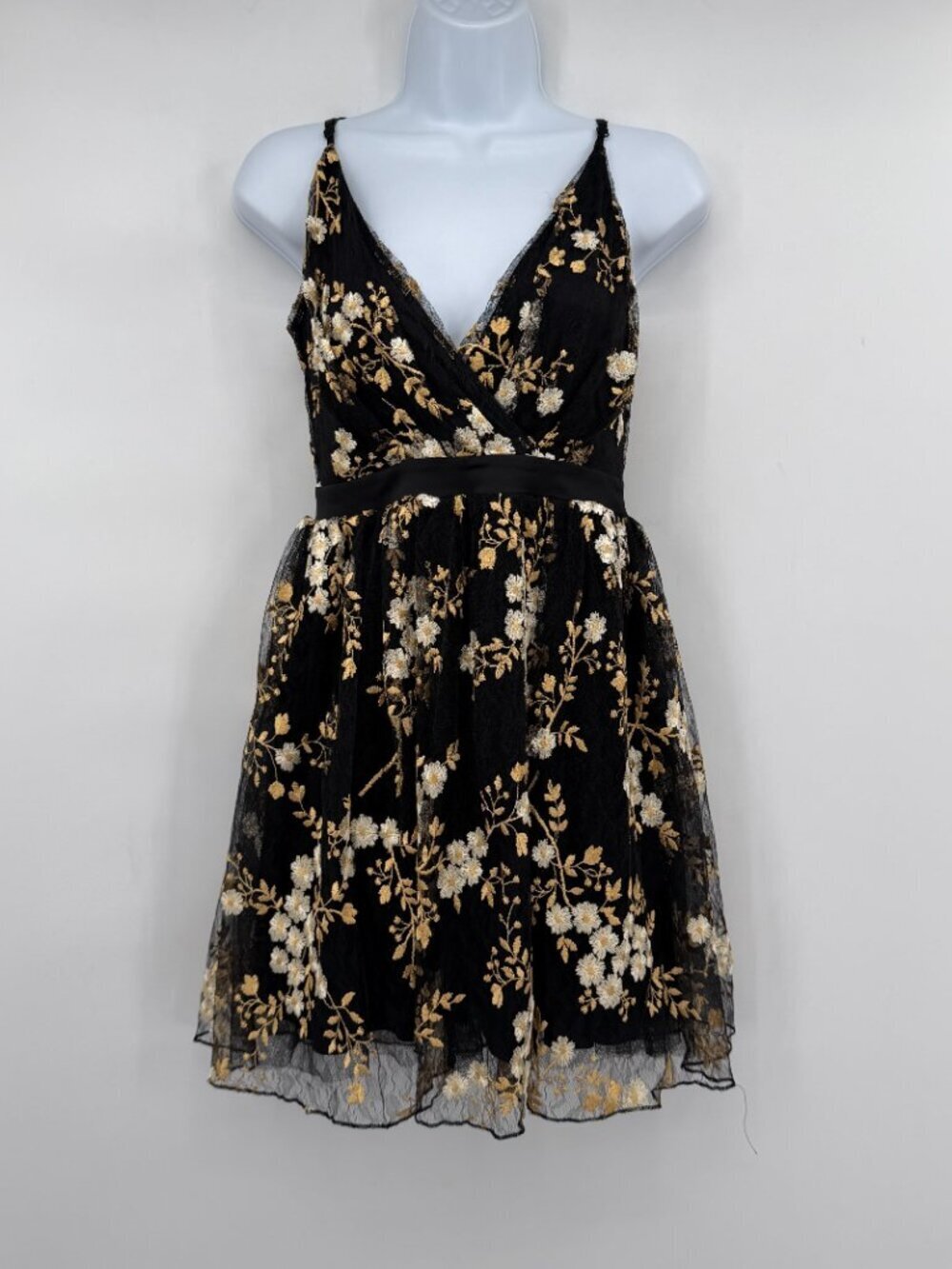 Express Black Gold Floral Embroidered Fit & Flare Cocktail Mini Dress Women's 0